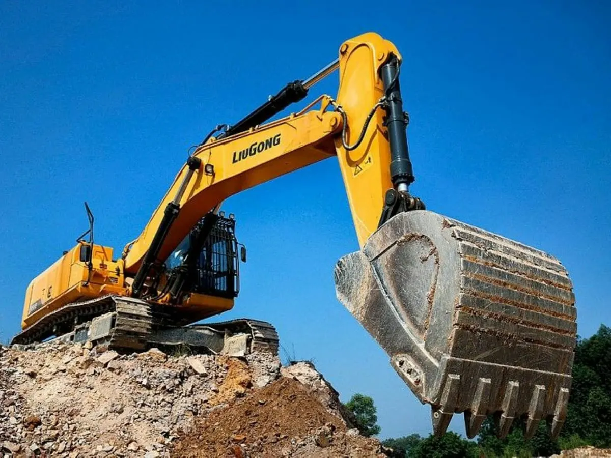 Excavator (20 ton) for rent