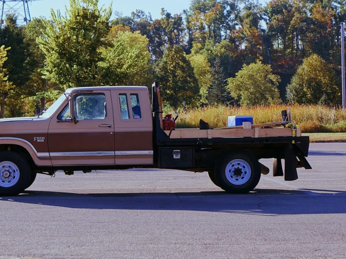 Flatbed Truck for rent